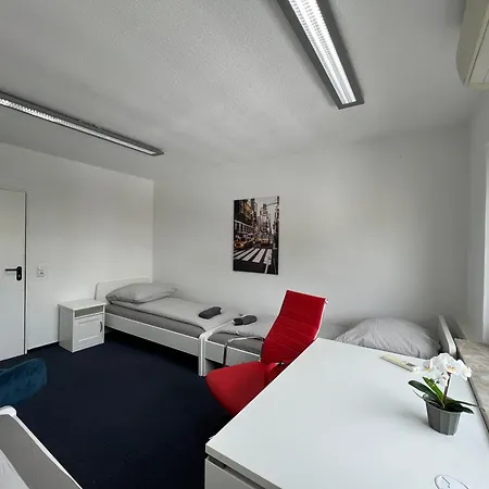 Pensión Mieterlux Frankfurt 46 *
